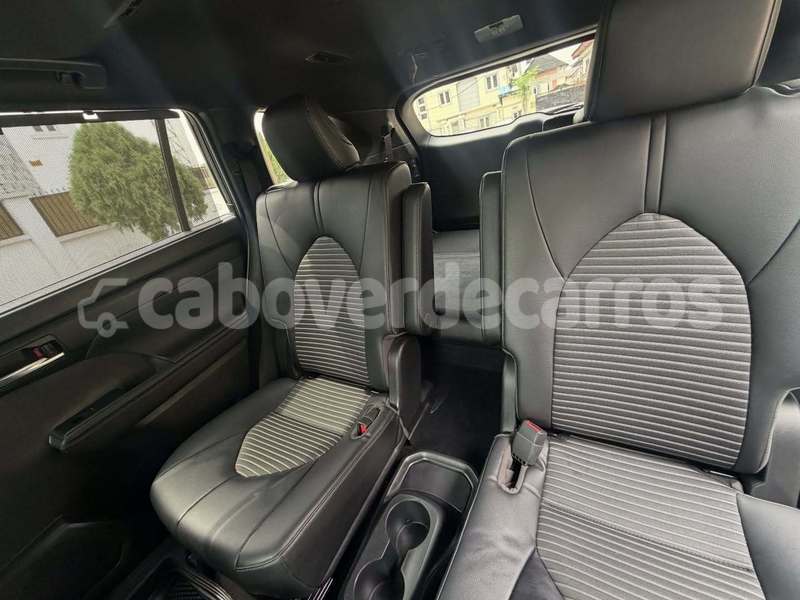 Big with watermark toyota highlander fogo mosteiros 277