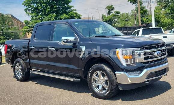 Comprar Usado Ford F-150 Black Carro em Sao Filipe em Fogo