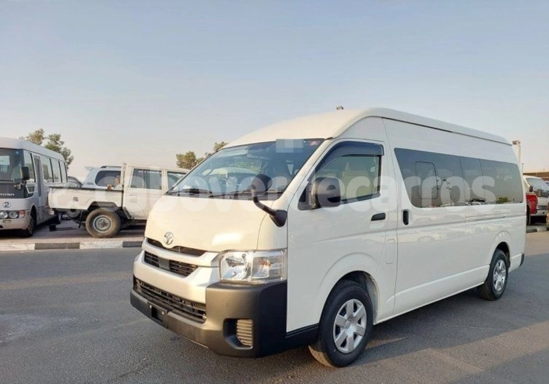 Big with watermark toyota hiace sal santa maria 292