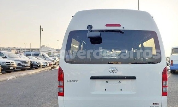 Comprar Usado Toyota Hiace White Carro em Santa Maria em Sal Comprar Usado Toyota Hiace White Carro em Santa Maria em Sal