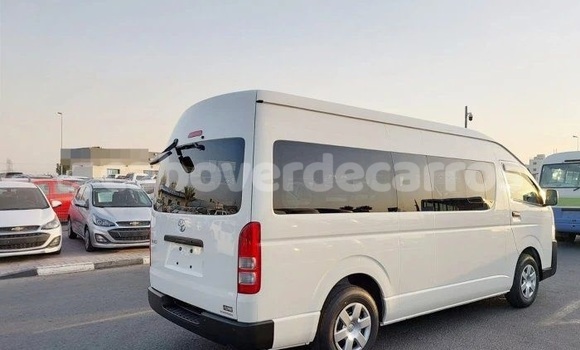 Comprar Usado Toyota Hiace White Carro em Santa Maria em Sal Comprar Usado Toyota Hiace White Carro em Santa Maria em Sal