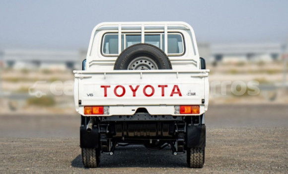 Comprar Usado Toyota Land Cruiser White Carro em Santa Maria em Sal Comprar Usado Toyota Land Cruiser White Carro em Santa Maria em Sal
