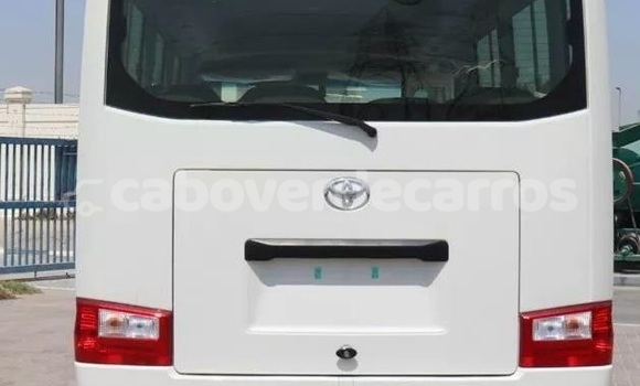 Comprar Usado Toyota Coaster White Carro em Santa Maria em Sal Comprar Usado Toyota Coaster White Carro em Santa Maria em Sal