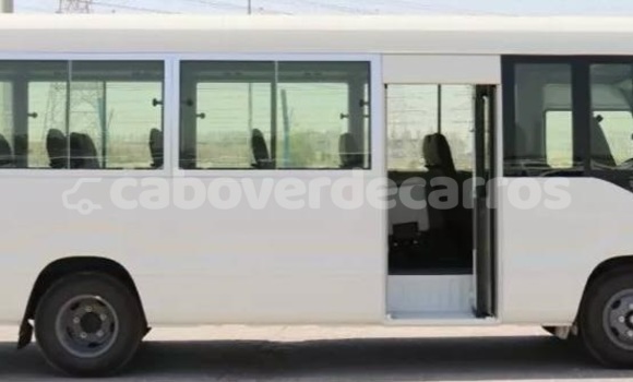 Comprar Usado Toyota Coaster White Carro em Santa Maria em Sal Comprar Usado Toyota Coaster White Carro em Santa Maria em Sal