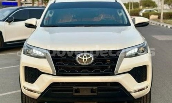Buy Used Toyota Fortuner White Car in Santa Maria in Sal Buy Used Toyota Fortuner White Car in Santa Maria in Sal