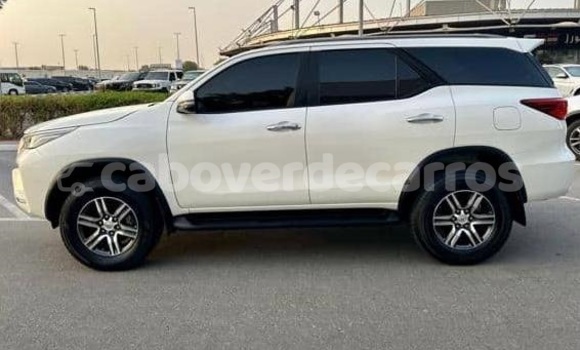 Buy Used Toyota Fortuner White Car in Santa Maria in Sal Buy Used Toyota Fortuner White Car in Santa Maria in Sal