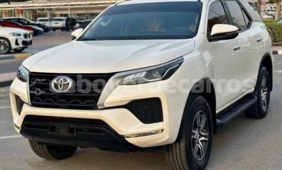 Buy Used Toyota Fortuner White Car in Santa Maria in Sal Buy Used Toyota Fortuner White Car in Santa Maria in Sal