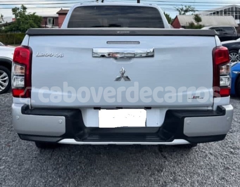Big with watermark mitsubishi l200 sal santa maria 303