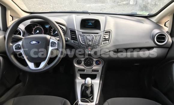 Comprar Usado Ford Fiesta Silver Carro em Santa Maria em Sal Comprar Usado Ford Fiesta Silver Carro em Santa Maria em Sal