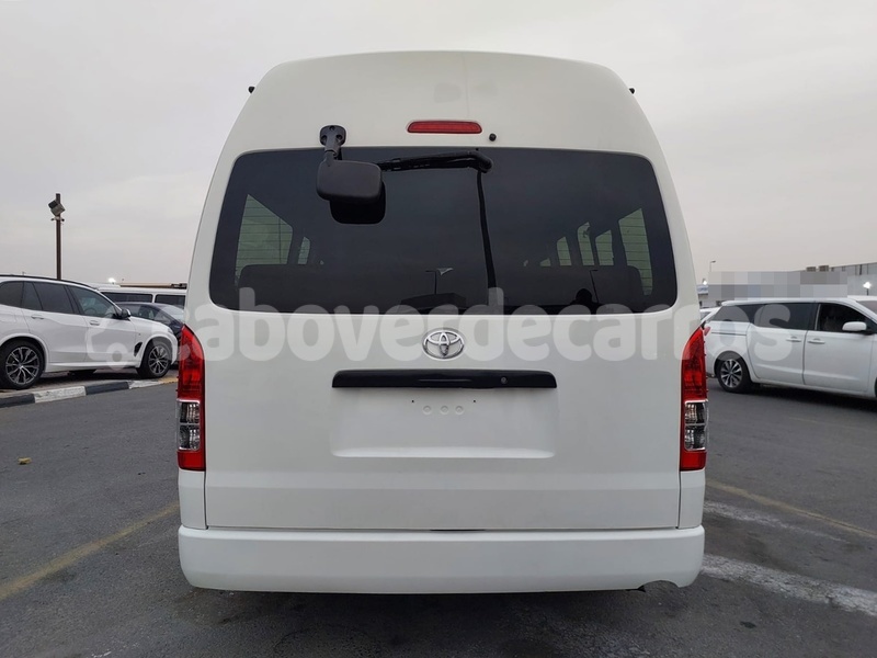 Big with watermark toyota hiace sal santa maria 309