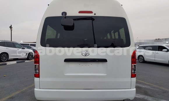 Comprar Usado Toyota Hiace White Carro em Santa Maria em Sal Comprar Usado Toyota Hiace White Carro em Santa Maria em Sal