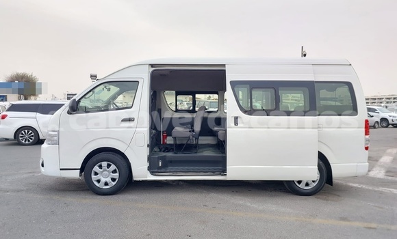 Comprar Usado Toyota Hiace White Carro em Santa Maria em Sal Comprar Usado Toyota Hiace White Carro em Santa Maria em Sal