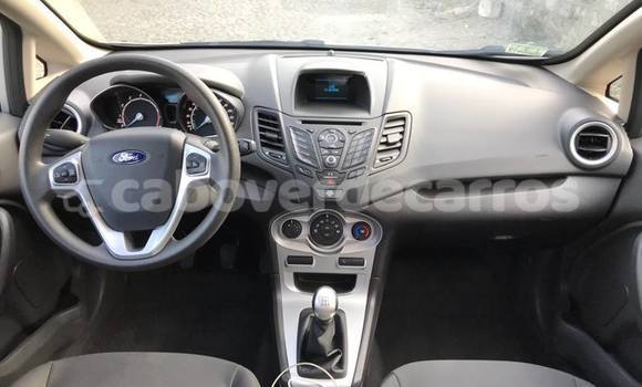 Comprar Usado Ford Fiesta Silver Carro em Santa Maria em Sal Comprar Usado Ford Fiesta Silver Carro em Santa Maria em Sal