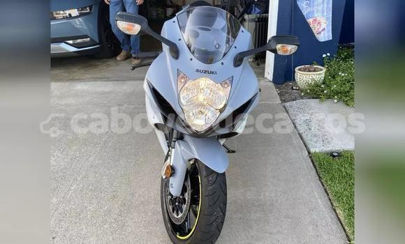 Comprar Novo Yamaha TMAX Black Moto em Nova Sintra em Brava Comprar Novo Yamaha TMAX Black Moto em Nova Sintra em Brava
