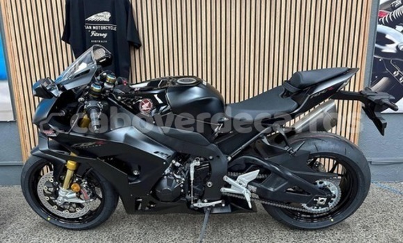 Comprar Novo Yamaha TMAX Black Moto em Nova Sintra em Brava Comprar Novo Yamaha TMAX Black Moto em Nova Sintra em Brava