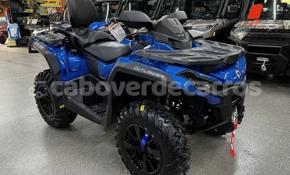 Comprar Novo Yamaha TMAX Black Moto em Nova Sintra em Brava Comprar Novo Yamaha TMAX Black Moto em Nova Sintra em Brava