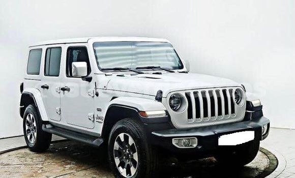Comprar Usado Jeep Wrangler White Carro em Santa Maria em Sal