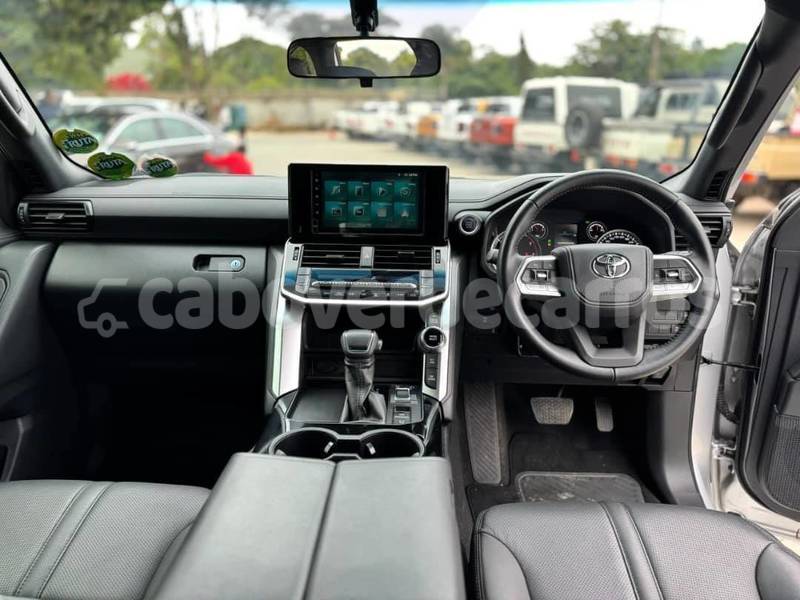 Big with watermark toyota land cruiser brava nova sintra 325