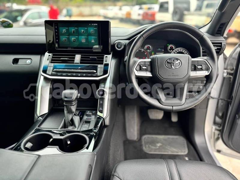 Big with watermark toyota land cruiser brava nova sintra 325