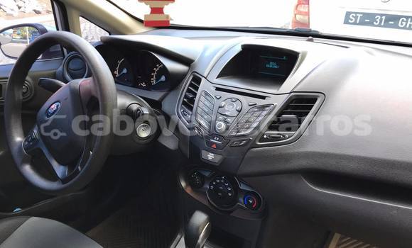 Acheter Occasion Voiture Ford Fiesta Gris à Sao Filipe, Fogo Acheter Occasion Voiture Ford Fiesta Gris à Sao Filipe, Fogo