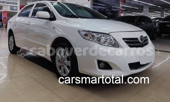Acheter Occasion Voiture Toyota Corolla Blanc à Vila do Maio, Maio Acheter Occasion Voiture Toyota Corolla Blanc à Vila do Maio, Maio