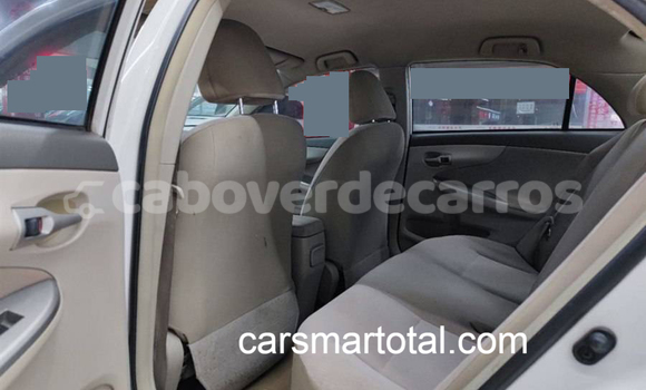 Acheter Occasion Voiture Toyota Corolla Blanc à Vila do Maio, Maio Acheter Occasion Voiture Toyota Corolla Blanc à Vila do Maio, Maio