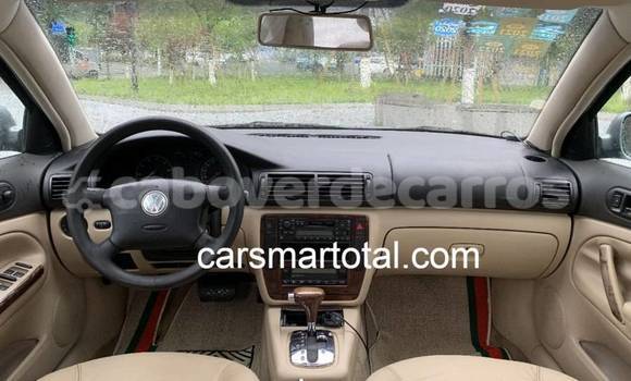 Acheter Occasion Voiture Volkswagen Passat Gris à Vila do Maio, Maio Acheter Occasion Voiture Volkswagen Passat Gris à Vila do Maio, Maio