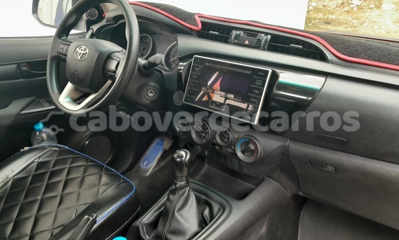 Acheter Occasion Voiture Toyota Hilux Bleu à Santa Maria, Sal Acheter Occasion Voiture Toyota Hilux Bleu à Santa Maria, Sal