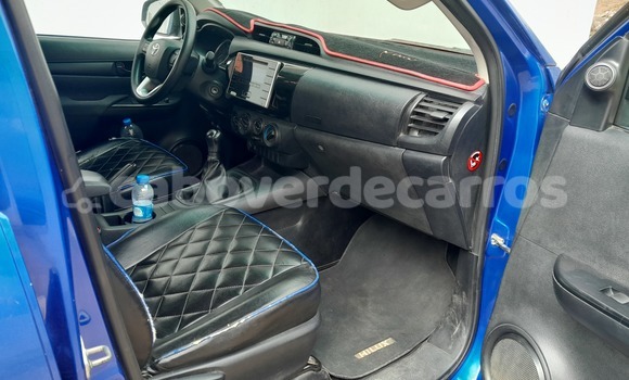 Acheter Occasion Voiture Toyota Hilux Bleu à Santa Maria, Sal Acheter Occasion Voiture Toyota Hilux Bleu à Santa Maria, Sal