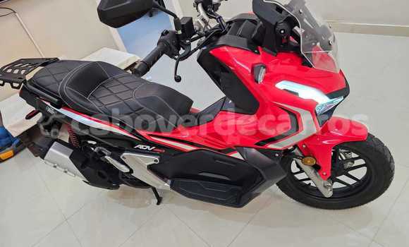 Comprar Usado Honda Scooters Red Moto em Mosteiros em Fogo