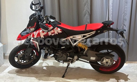 Comprar Usado Ducati Hypermotard Red Moto em Mosteiros em Fogo Comprar Usado Ducati Hypermotard Red Moto em Mosteiros em Fogo