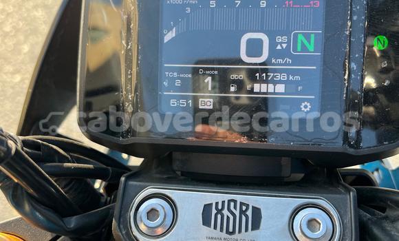 Comprar Usado Yamaha XSR Blue Moto em Mosteiros em Fogo Comprar Usado Yamaha XSR Blue Moto em Mosteiros em Fogo