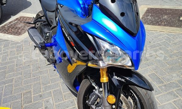 Comprar Usado Suzuki GSX-S Blue Moto em Mosteiros em Fogo Comprar Usado Suzuki GSX-S Blue Moto em Mosteiros em Fogo