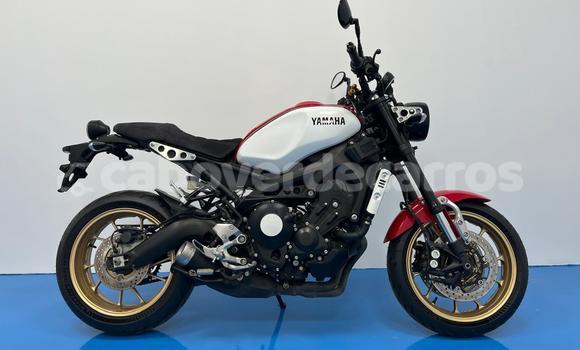 Comprar Usado Yamaha XSR Red Moto em Mosteiros em Fogo Comprar Usado Yamaha XSR Red Moto em Mosteiros em Fogo