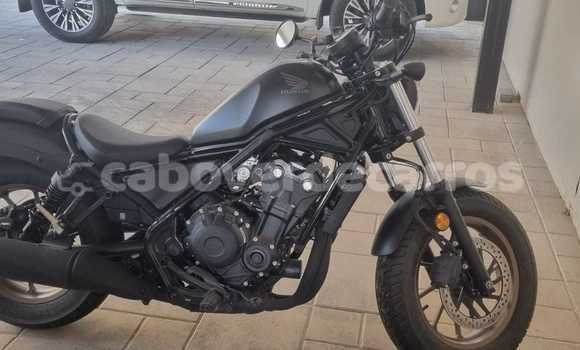Acheter Occasion Moto Honda Rebel Noir à Mosteiros, Fogo Acheter Occasion Moto Honda Rebel Noir à Mosteiros, Fogo