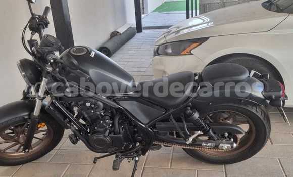 Comprar Usado Honda Rebel Black Moto em Mosteiros em Fogo Comprar Usado Honda Rebel Black Moto em Mosteiros em Fogo
