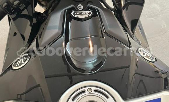 Comprar Usado Yamaha YZF Black Moto em Mosteiros em Fogo Comprar Usado Yamaha YZF Black Moto em Mosteiros em Fogo