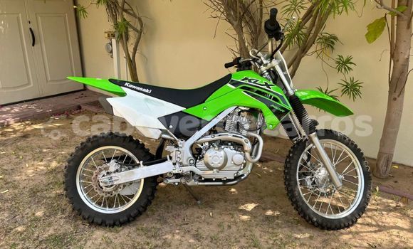 Buy Used Kawasaki KLX Green Bike in Mosteiros in Fogo Buy Used Kawasaki KLX Green Bike in Mosteiros in Fogo