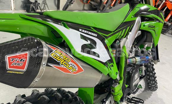 Comprar Usado Kawasaki KX Green Moto em Mosteiros em Fogo Comprar Usado Kawasaki KX Green Moto em Mosteiros em Fogo