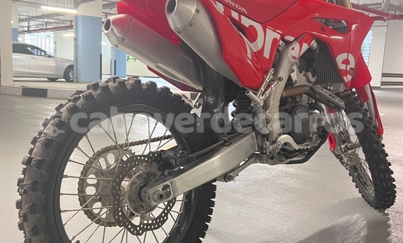 Acheter Occasion Moto Honda CRF Rouge à Mosteiros, Fogo Acheter Occasion Moto Honda CRF Rouge à Mosteiros, Fogo