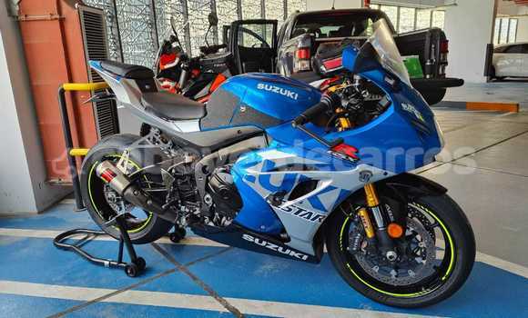 Comprar Usado Suzuki GSX-R Blue Moto em Mosteiros em Fogo Comprar Usado Suzuki GSX-R Blue Moto em Mosteiros em Fogo