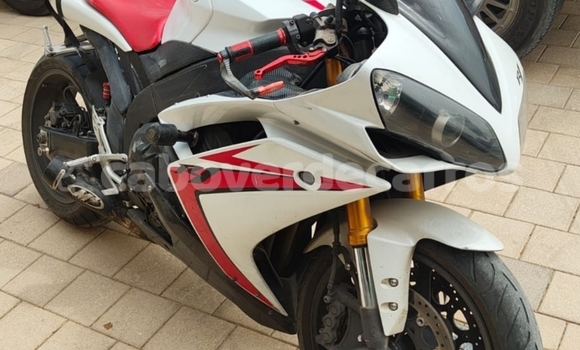 Medium with watermark yamaha r1 fogo mosteiros 195