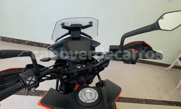 Comprar Usado KTM Duke Black Moto em Mosteiros em Fogo Comprar Usado KTM Duke Black Moto em Mosteiros em Fogo
