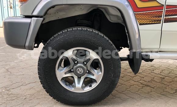 Comprar Usado Toyota Land Cruiser Black Carro em Santa Maria em Sal Comprar Usado Toyota Land Cruiser Black Carro em Santa Maria em Sal
