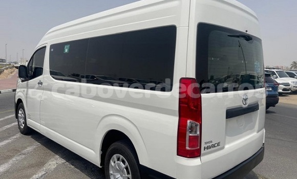 Comprar Usado Toyota Hiace White Carro em Mosteiros em Fogo Comprar Usado Toyota Hiace White Carro em Mosteiros em Fogo