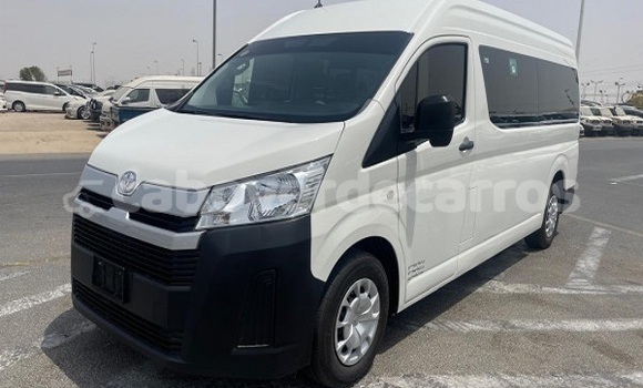 Comprar Usado Toyota Hiace White Carro em Mosteiros em Fogo Comprar Usado Toyota Hiace White Carro em Mosteiros em Fogo