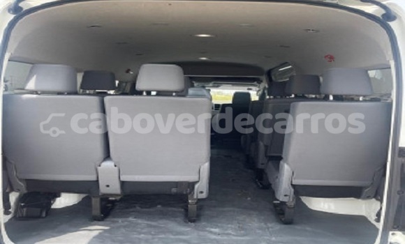 Comprar Usado Toyota Hiace White Carro em Mosteiros em Fogo Comprar Usado Toyota Hiace White Carro em Mosteiros em Fogo