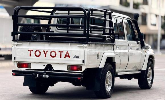 Comprar Usado Toyota Land Cruiser White Carro em Nova Sintra em Brava Comprar Usado Toyota Land Cruiser White Carro em Nova Sintra em Brava