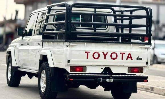 Comprar Usado Toyota Land Cruiser White Carro em Nova Sintra em Brava Comprar Usado Toyota Land Cruiser White Carro em Nova Sintra em Brava