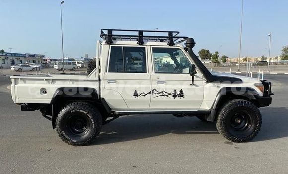 Buy Used Toyota DA White Truck in Nova Sintra in Brava Buy Used Toyota DA White Truck in Nova Sintra in Brava